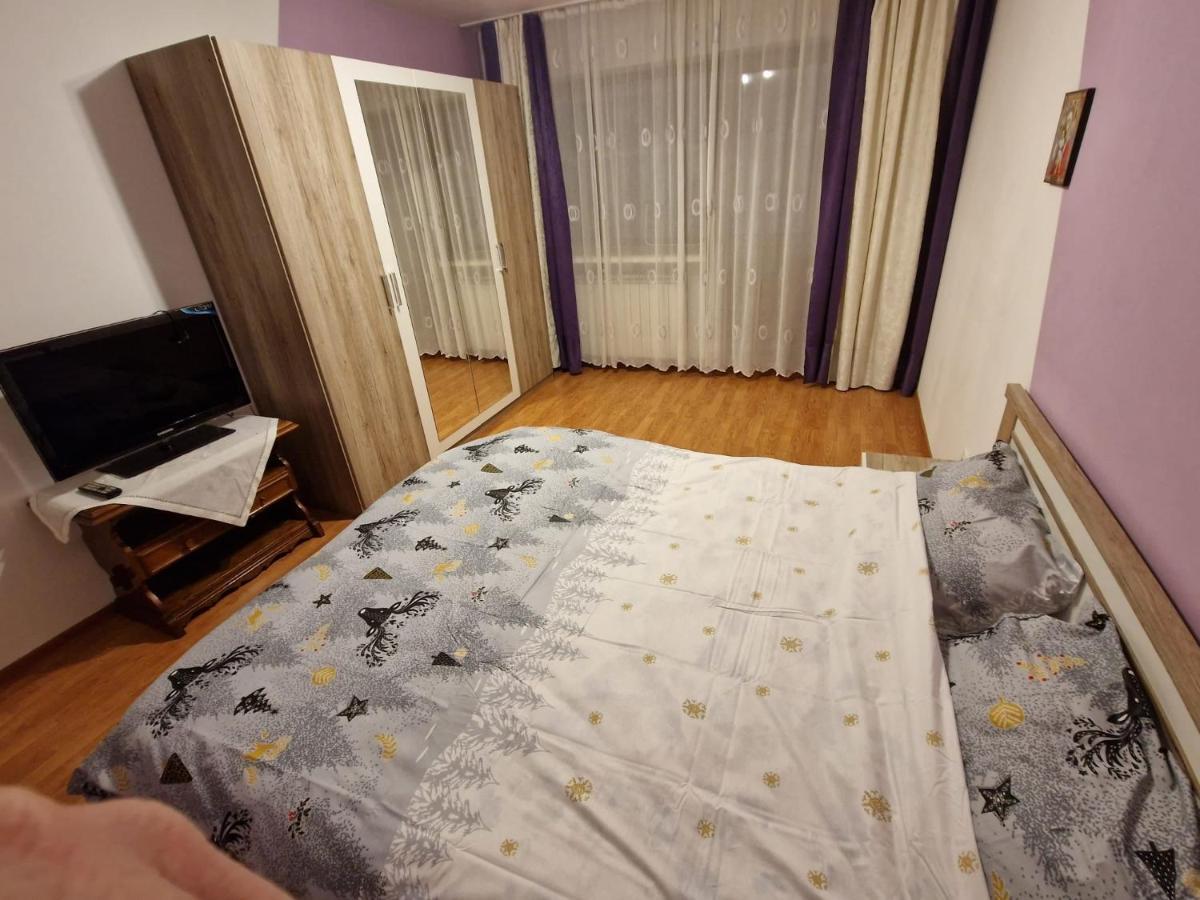 Апартаменты Apartament Victoria Тыргу-Жиу Экстерьер фото